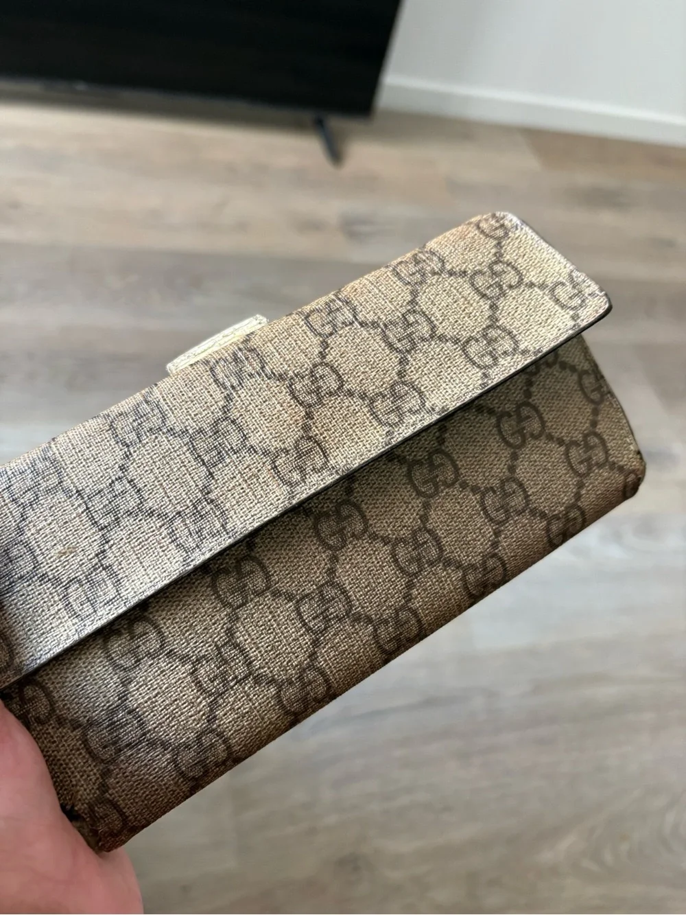 Gucci Brown Monogram Snap Card Holder Wallet